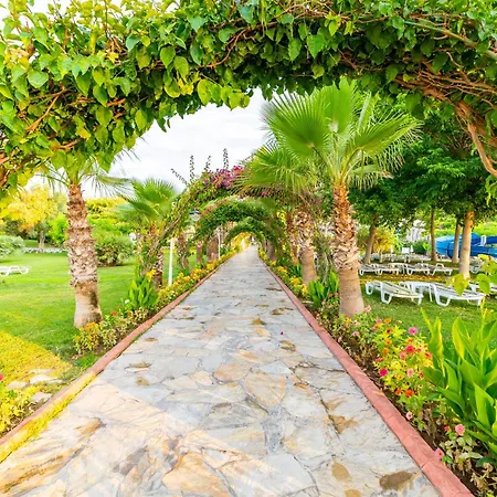 Queen's Park Le Jardin Station touristique 5*